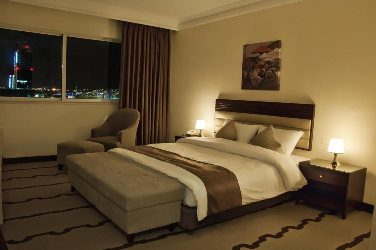 Carnival Hotel Amman Bagian luar foto