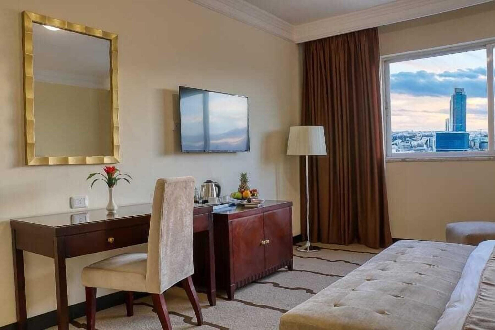 Carnival Hotel Amman Bagian luar foto