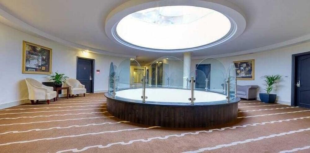 Carnival Hotel Amman Bagian luar foto