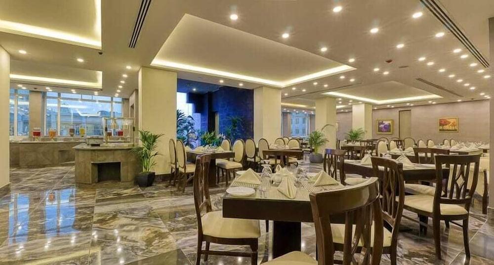 Carnival Hotel Amman Bagian luar foto