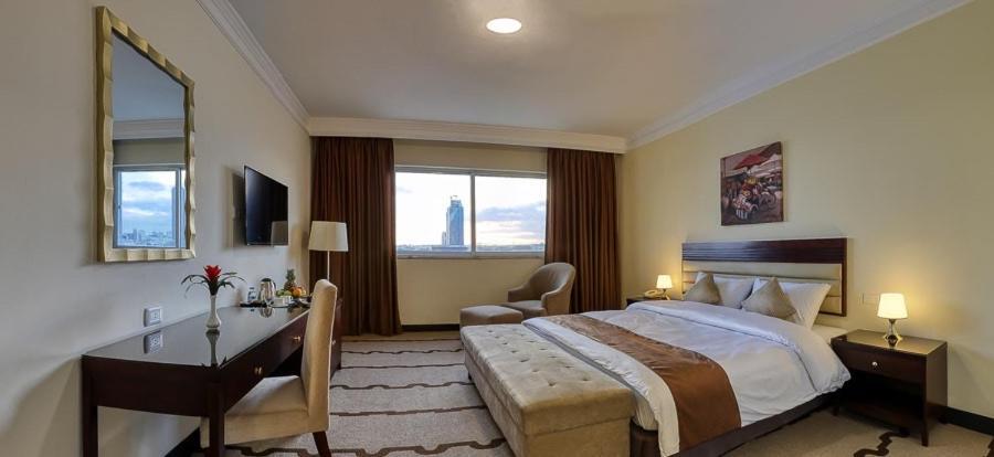 Carnival Hotel Amman Bagian luar foto