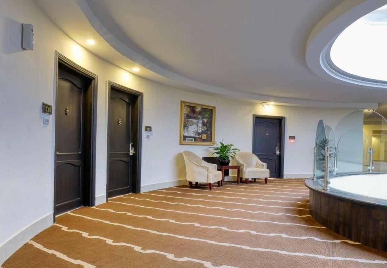 Carnival Hotel Amman Bagian luar foto