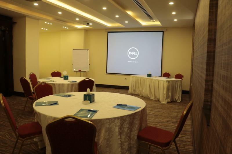 Carnival Hotel Amman Bagian luar foto
